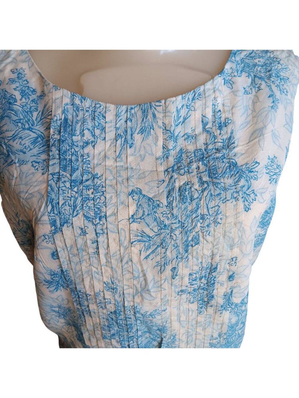 Sleeveless Blouse Large Vintage Mode ODay Blue Toile Print Rear Button Back 60s